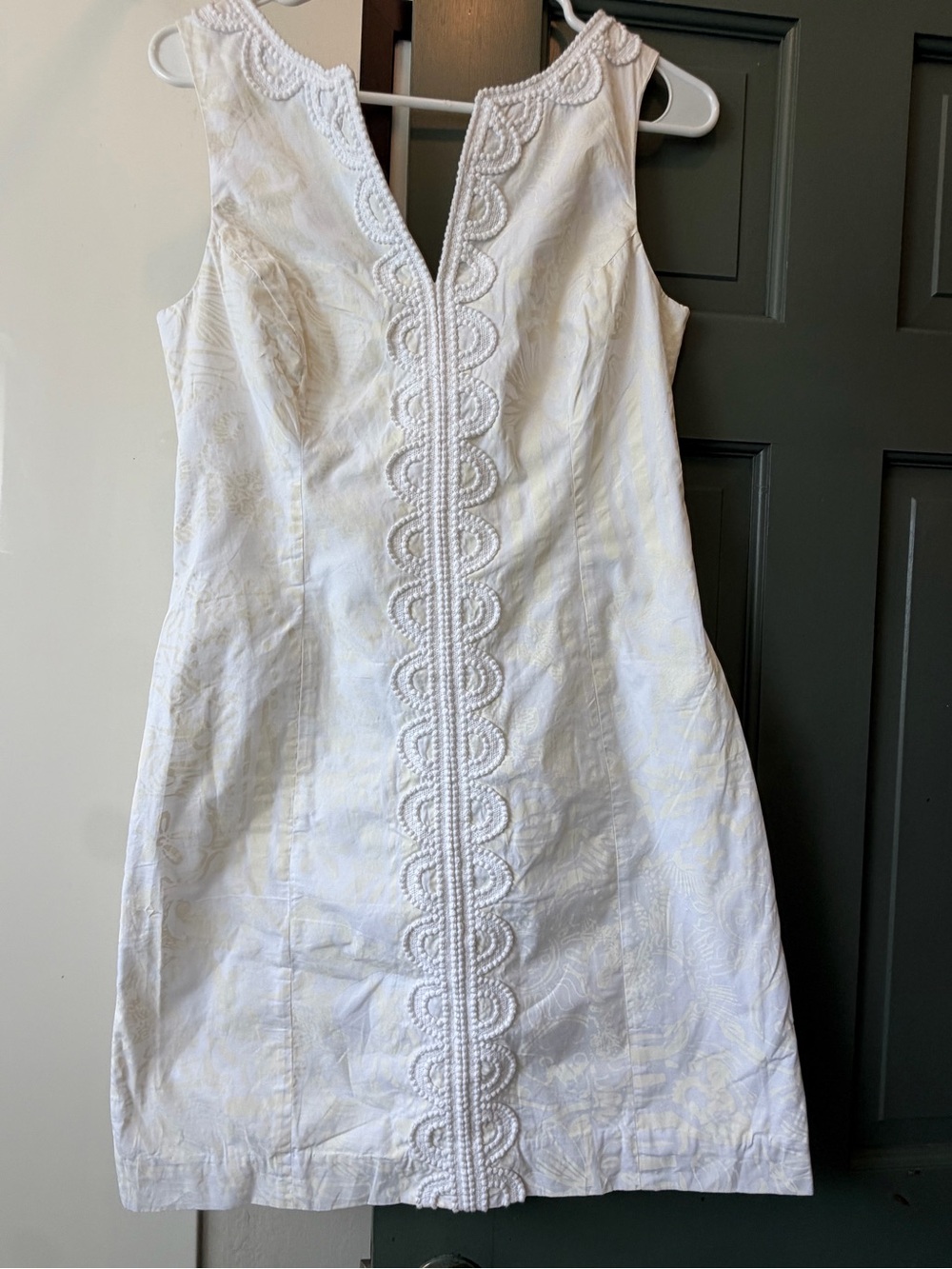 Lilly Pulitzer Sleeveless White Embroidered Shift Dress sz 4